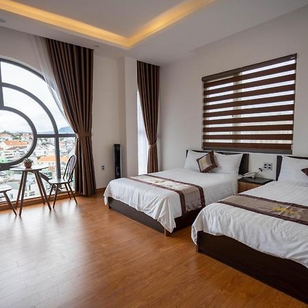 Khach San Y Lan 2 Da Lat Hotel Buitenkant foto